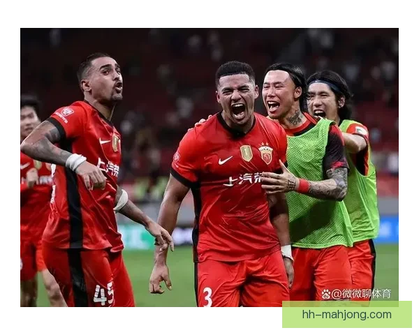 上海海港力压申花问鼎中超两连冠见证新王朝崛起与沪上德比时代更迭